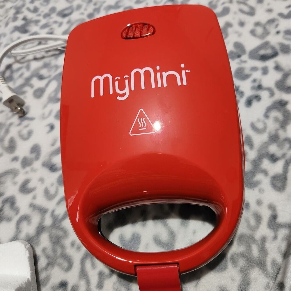 Sandwich Maker Small Red 8x5 Compact - Picture 2 of 12